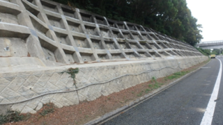 令和３年度　沖縄自動車道（特定更新等）西原ＩＣ～石川ＩＣ間のり面補強工事